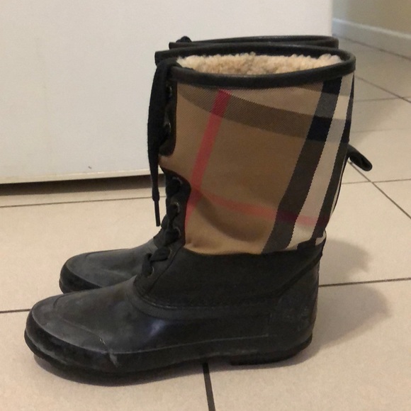 Burberry Snow boots size 6 - Picture 2 of 3